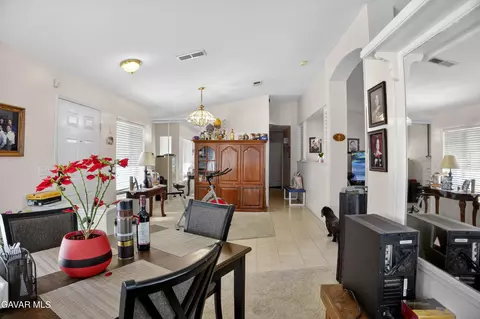 5868 Opal Ave, Palmdale, CA 93552 photo 3