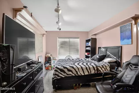 5868 Opal Ave, Palmdale, CA 93552 photo 10