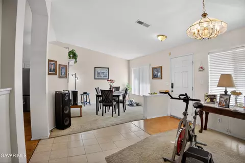 5868 Opal Ave, Palmdale, CA 93552 photo 4