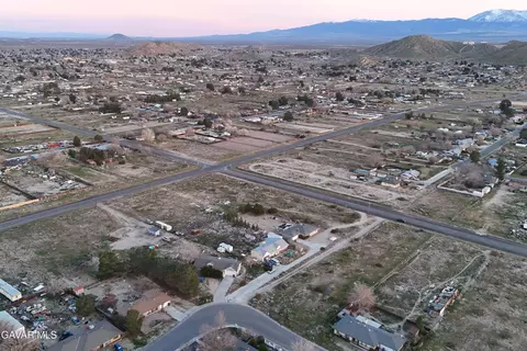 E Ave N 8, Lancaster, CA 93535 photo 10