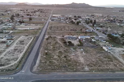 E Ave N 8, Lancaster, CA 93535 photo 6