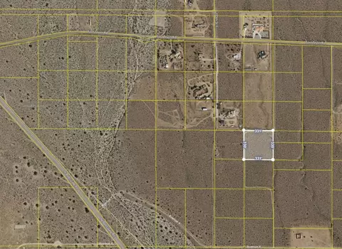 17130 Fort Tejon Rd, Llano, CA 93544 photo 2