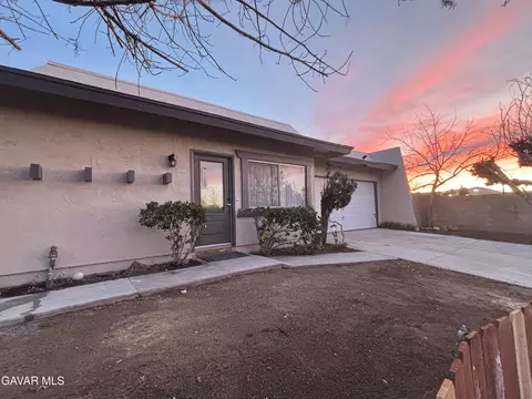 3102 Avenue Q13 E, Palmdale, CA 93550