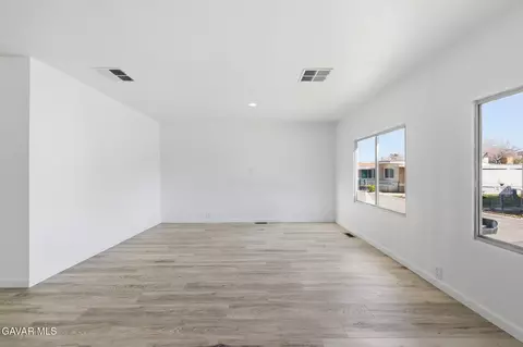 Living - 43850 20th St E #83, Lancaster, CA 93535 photo 1 of 4