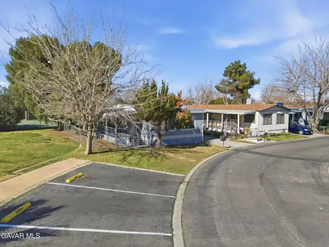 Exterior - 43850 20th St E #83, Lancaster, CA 93535 photo 4 of 5