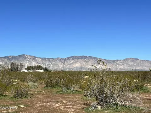Susan Avenue, Mojave, CA 93501