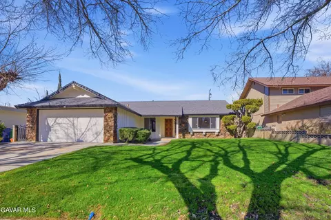 1017 Avenue J5 E, Lancaster, CA 93535