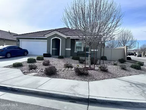 44223 36th St E, Lancaster, CA 93535