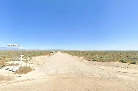 50 Th St Wave E12, Lancaster, CA 93536 photo 2