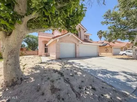 Exterior - 1768 E Mesa Dr, Lancaster, CA 93535 photo 2 of 5