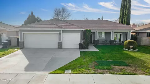 43323 Honeybee Ln, Lancaster, CA 93536