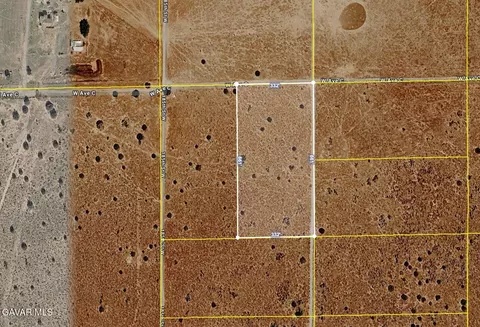 Corner W Ave C/184th St W, Lancaster, CA 93536