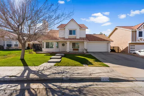 39329 Beacon Ln, Palmdale, CA 93551