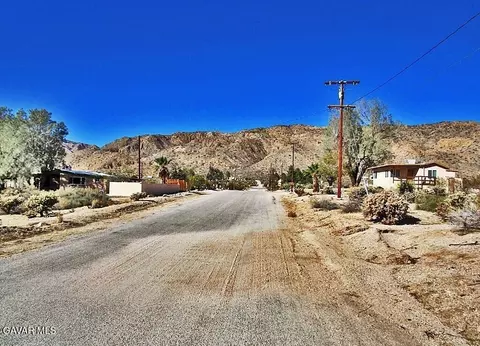 8675 8675 Highland Rd, Morongo Valley, CA 92256
