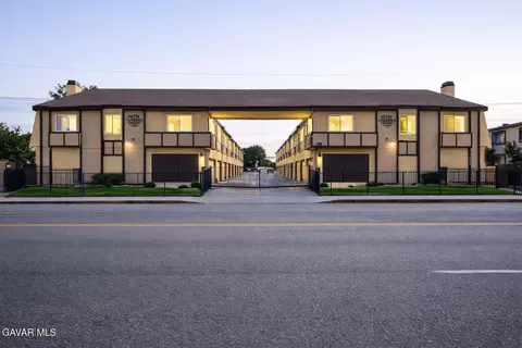 38710 10th St E #15, Palmdale, CA 93550