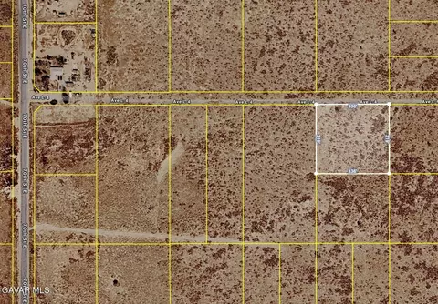 7300 Avenue L4 E, Palmdale, CA 93552