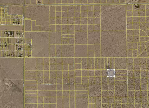 Nearby 150th St E/e Ave G8, Lancaster, CA 93535 photo 2
