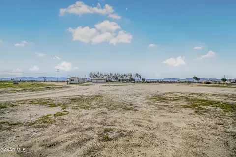 Exterior - 47703 28th St E, Lancaster, CA 93535 photo 3 of 3