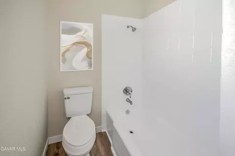 Bath - 47703 28th St E, Lancaster, CA 93535 photo 3 of 4