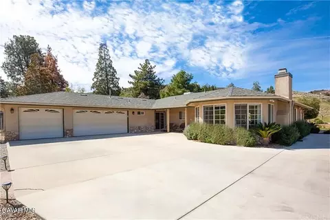 39963 90th St W, Leona Valley, CA 93551
