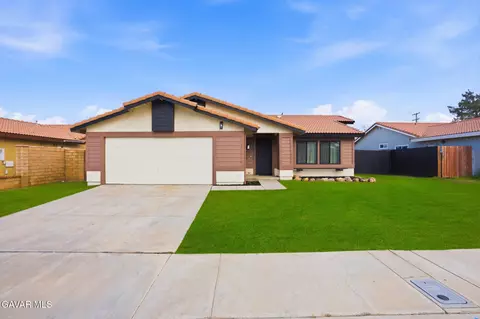 37814 Echo Mountain St, Palmdale, CA 93552