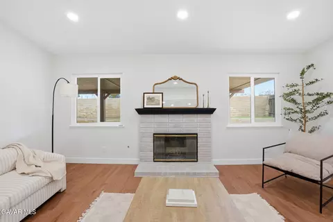 Living - 37814 Echo Mountain St, Palmdale, CA 93552 photo 4 of 5