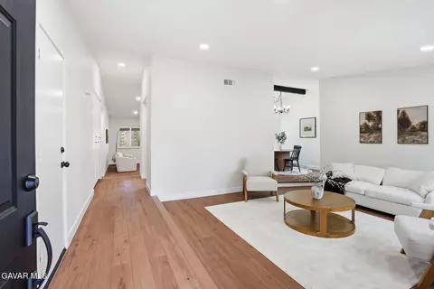 Entry Way - 37814 Echo Mountain St, Palmdale, CA 93552 photo 1 of 3