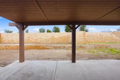 Exterior - 37814 Echo Mountain St, Palmdale, CA 93552 photo 6 of 6