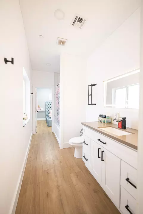 Entry Way - 47922 85th St W, Lancaster, CA 93536 photo 4 of 4