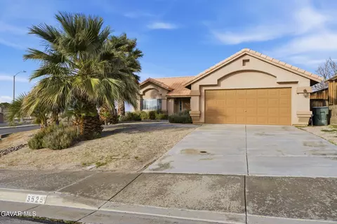 3525 Gold Stone Ln, Rosamond, CA 93560