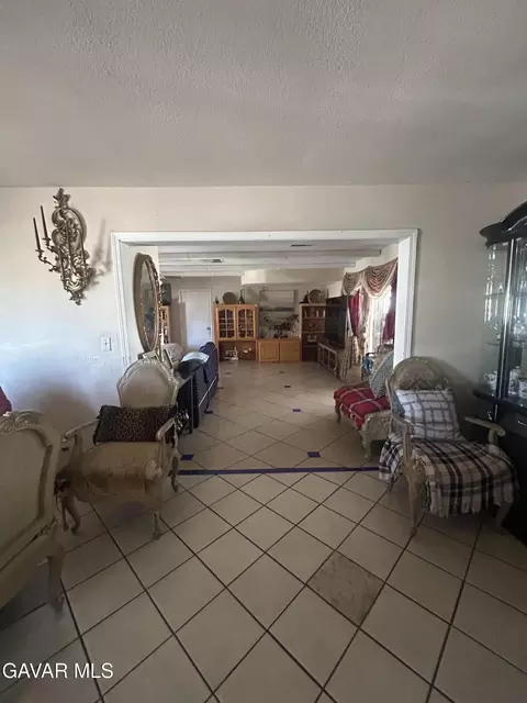 38562 35th St, Palmdale, CA 93550 photo 3