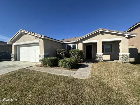 45559 Robinson Dr, Lancaster, CA 93535