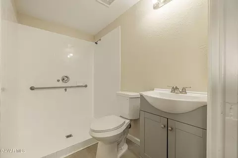 Bath - 1129 Lightcap St, Lancaster, CA 93535 photo 1 of 3