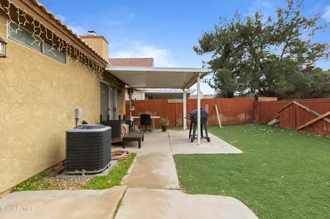 36807 Haven Ct, Palmdale, CA 93552 photo 9
