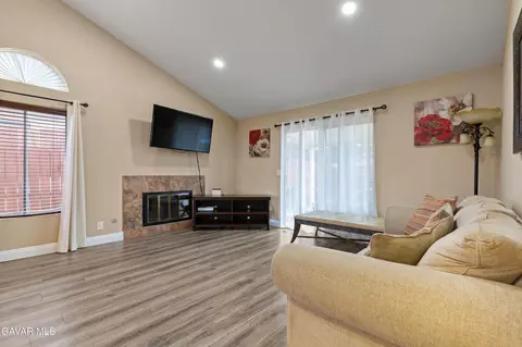 36807 Haven Ct, Palmdale, CA 93552 photo 3