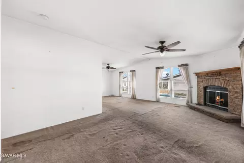 600 S Dennison Rd #SPC 109, Tehachapi, CA 93561 photo 4