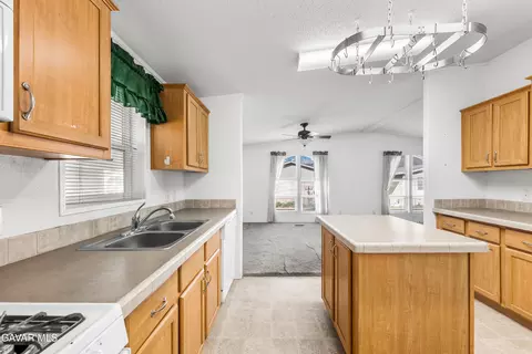 600 S Dennison Rd #SPC 109, Tehachapi, CA 93561 photo 16