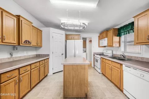 600 S Dennison Rd #SPC 109, Tehachapi, CA 93561 photo 12
