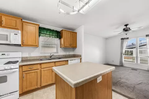 600 S Dennison Rd #SPC 109, Tehachapi, CA 93561 photo 15