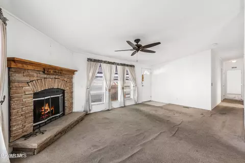600 S Dennison Rd #SPC 109, Tehachapi, CA 93561 photo 6