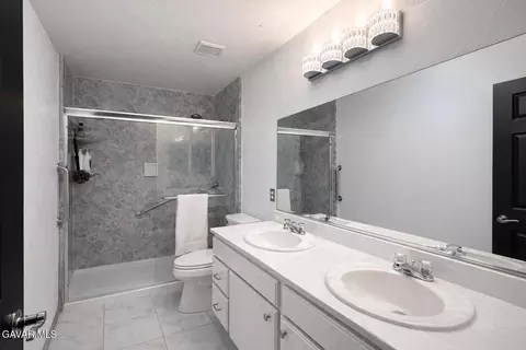 Bath - 6144 Treehaven Ct, Lancaster, CA 93536 photo 1 of 2