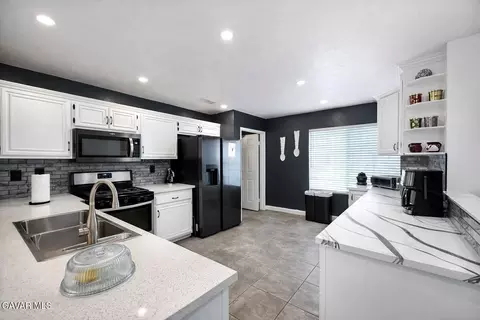 Kitchen - 6144 Treehaven Ct, Lancaster, CA 93536 photo 1 of 3
