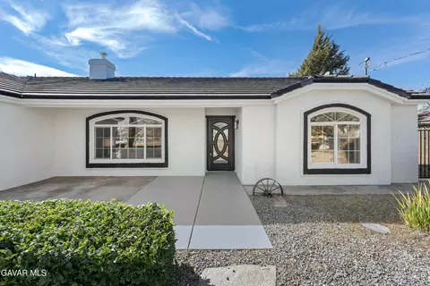 7090 Kenyon Ave, Hesperia, CA 92345