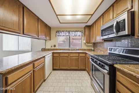 Kitchen - 1844 Nessa Dr, Lancaster, CA 93535 photo 2 of 4