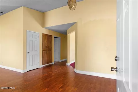 114 Chaparrel St, Tehachapi, CA 93561 photo 3