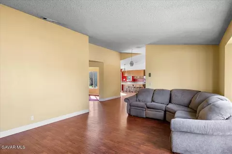 114 Chaparrel St, Tehachapi, CA 93561 photo 5
