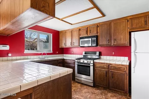 114 Chaparrel St, Tehachapi, CA 93561 photo 10