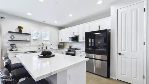 3103 Emerald Ln, Lancaster, CA 93535 photo 5