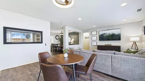 3103 Emerald Ln, Lancaster, CA 93535 photo 8