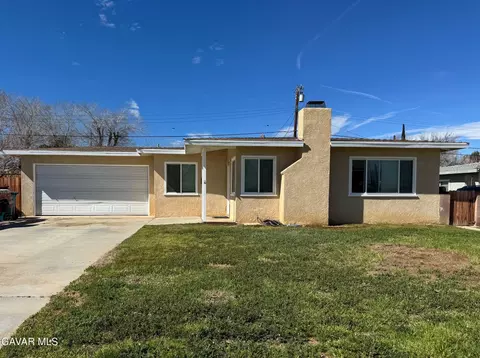 38821 Juniper Tree Rd, Palmdale, CA 93551